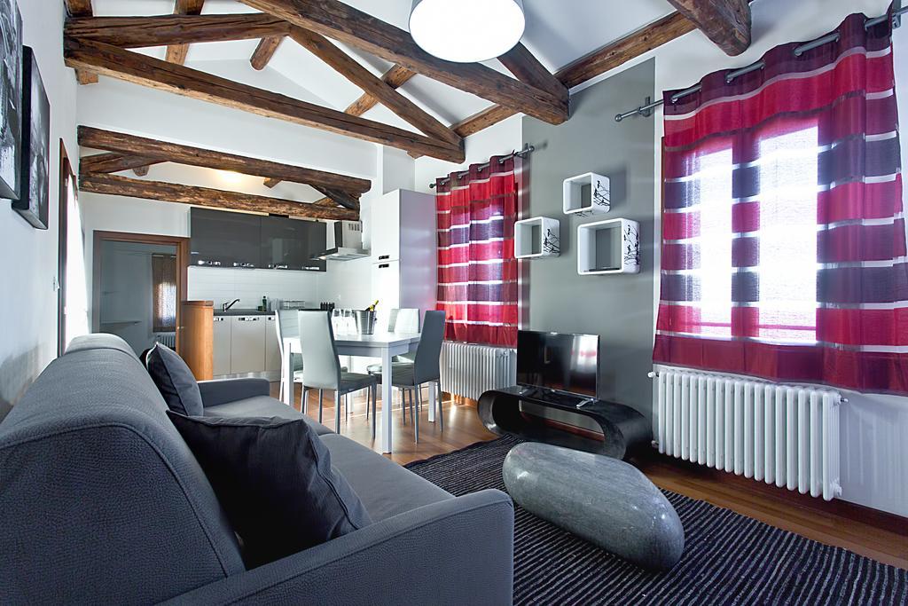 Good Wine Apartments Венеция Номер фото