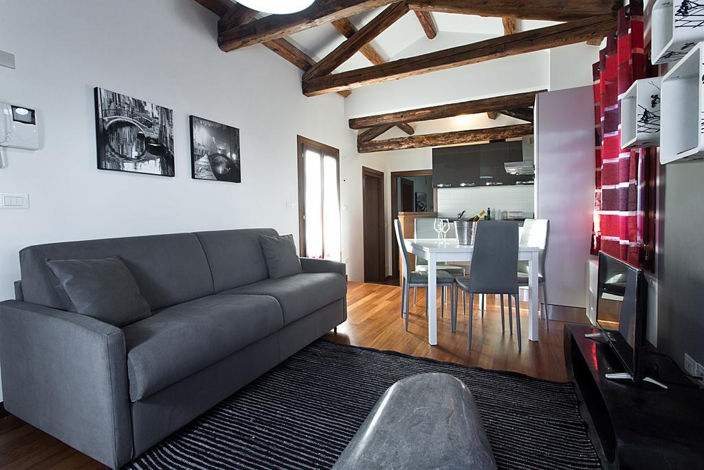 Good Wine Apartments Венеция Номер фото