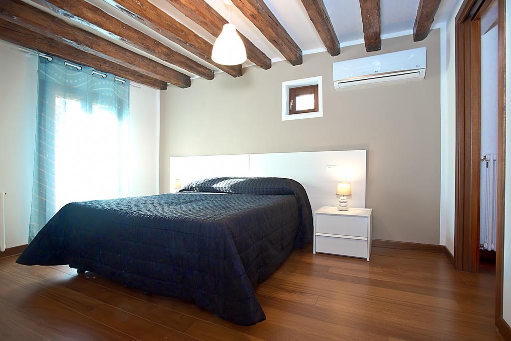 Good Wine Apartments Венеция Номер фото