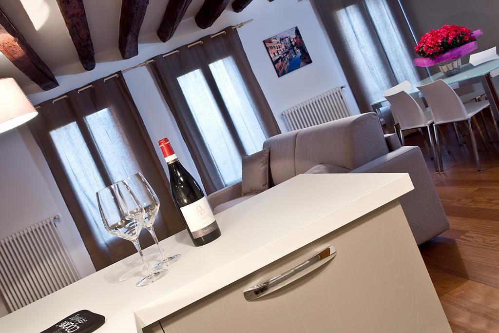 Good Wine Apartments Венеция Номер фото