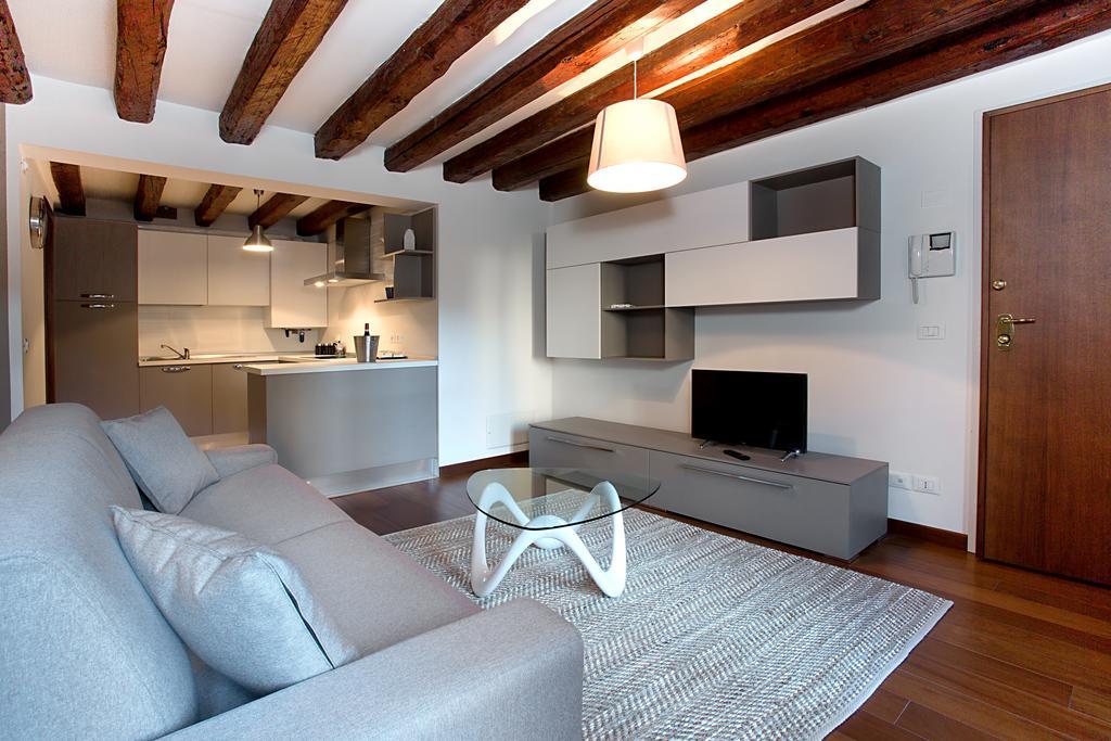 Good Wine Apartments Венеция Номер фото