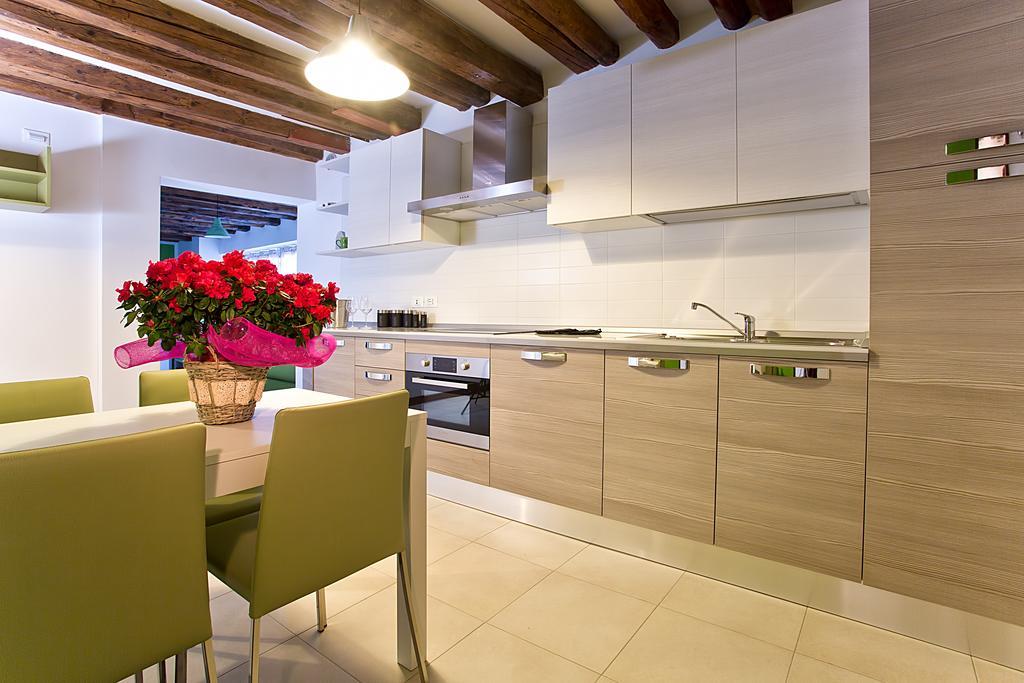 Good Wine Apartments Венеция Номер фото