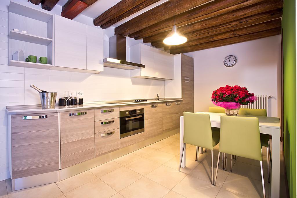 Good Wine Apartments Венеция Номер фото