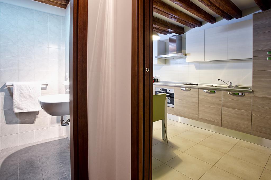 Good Wine Apartments Венеция Номер фото